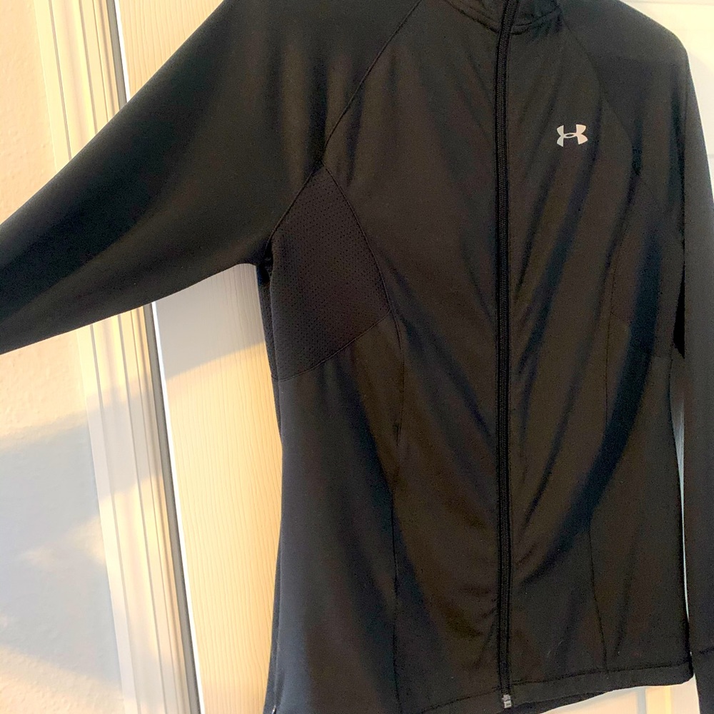 EUC Under Armour UA Run zip up jacket back pleats - Picture 2 of 9